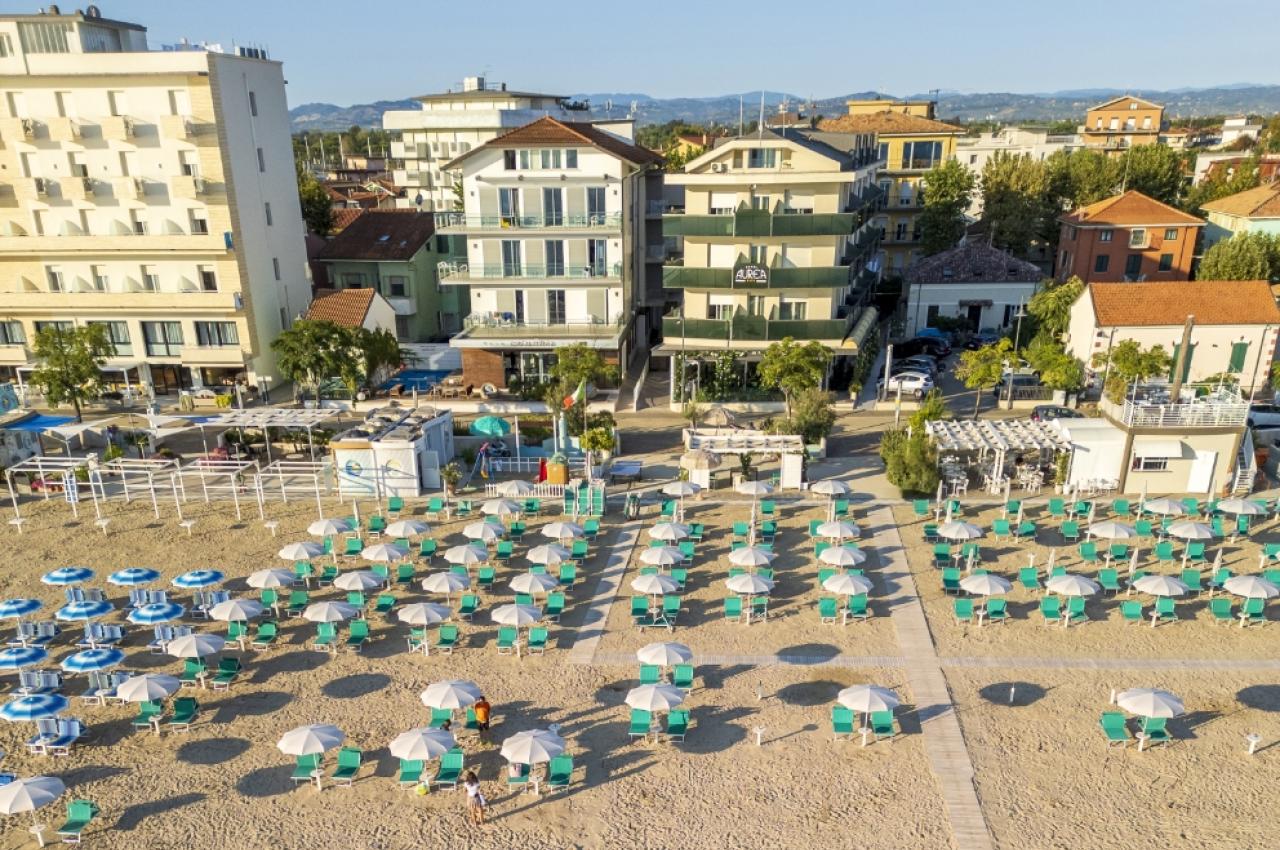 aureahotelbellaria en beach 007